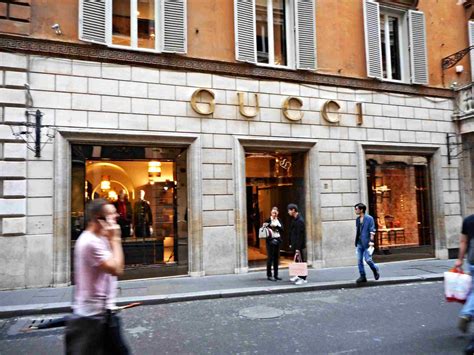 gucci roma aperto a ferragosto|gucci italy.